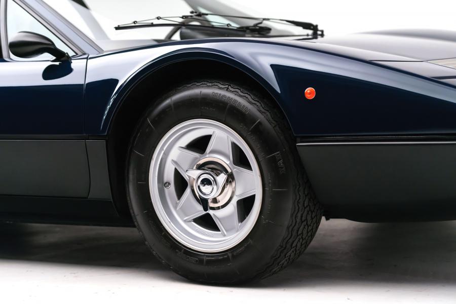 Колеса Ferrari 365 GT4 Berlinetta Boxer 1974 года  (WW) (фото 8 из 40)